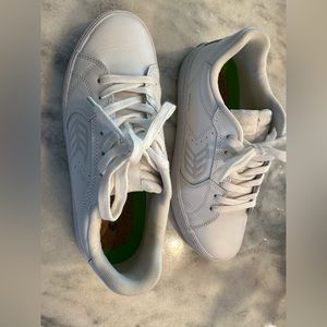 Cariuma Salvas Sneakers